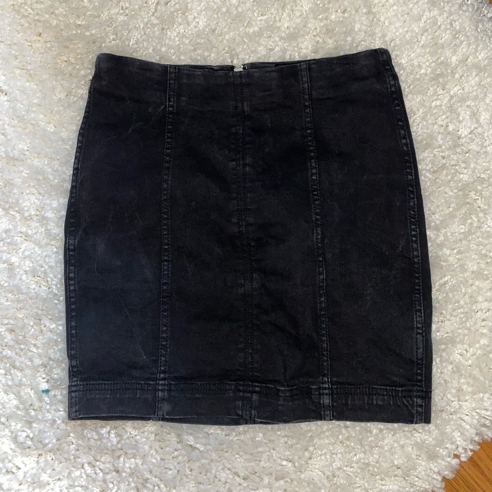 FREEPEOPLE BLACK SKIRT
